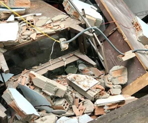 Sau tiếng động mạnh, 2 căn nhà sập, 6 căn bị ảnh hưởng, nhiều người tá hỏa tháo chạy