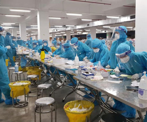 Virus lây trong không khí, ca bệnh ở Việt Nam cách xa 10m vẫn mắc Covid-19
