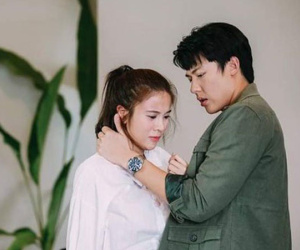 Tận mắt thấy vợ được sếp ôm vào khách sạn, bắt gian tôi phải hối hận xin em tha thứ