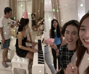 Trường Giang tổ chức tiệc sinh nhật cho Nhã Phương tại biệt thự tiền tỷ, Hòa Minzy cũng bế con đến dự