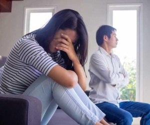 Ngày ra tòa, người chồng tệ bạc vẫn móc mỉa đối phương và cái kết đắng sau 4 năm: Coi thường phụ nữ chung thủy là điều quá sai lầm!