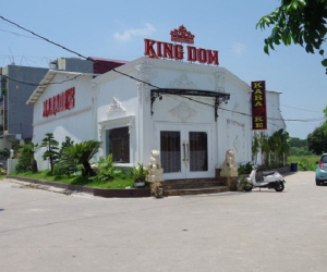 Hải Dương: Vừa ký cam kết chấp hành quy định về phòng chống dịch Covid-19, chủ quán karaoke đã mở cửa sau cho 31 nam thanh nữ tú vào 'bay lắc'