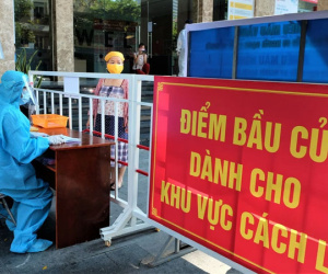 Hình ảnh bầu cử trong các khu cách ly, nơi điều trị cho bệnh nhân Covid-19 tại Đà Nẵng