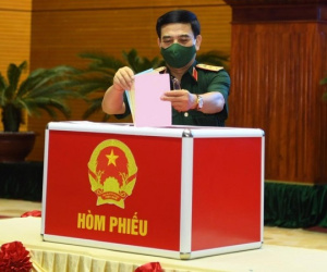 Tướng lĩnh Quân đội cấp cao đi bỏ phiếu bầu cử
