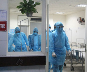 Lịch trình của nữ sinh bị lây Covid-19 từ mẹ, 3 lần xét nghiệm mới phát hiện dương tính với SARS-CoV-2
