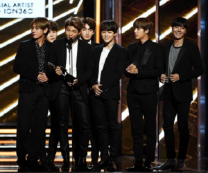 BTS đi vào lịch sử Billboard Music Awards với năm thứ 5 liên tiếp giành giải Top Social Artist, chưa kể màn 'bội thu' xôn xao thế giới năm nay
