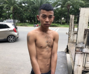 Bình Dương: 1 phụ nữ đang ngủ bị kề dao vào cổ