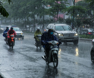 Kết thúc đợt nắng nóng, cả nước đón mưa dông, vùng núi Bắc Bộ đề phòng nguy cơ lũ quét và sạt lở đất