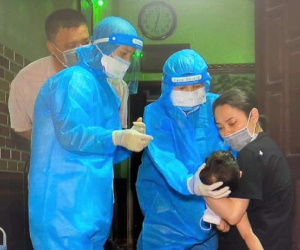 Bé 2 tuổi dương tính với SARS-CoV-2