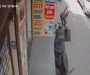 Người vợ gục ngã trong vũng máu sau 26 nhát dao oan nghiệt của chồng chỉ vì một câu nói, phẫn nộ nhất là thái độ của người dân chứng kiến sự việc