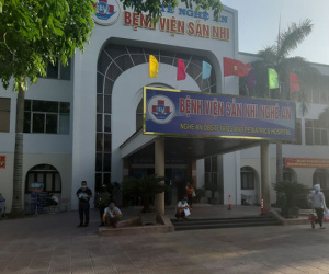 Bé 2,5 tháng tuổi nguy kịch, người thân đến tận nhà cầu cứu lãnh đạo bệnh viện
