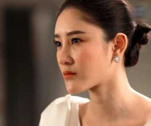 Mỗi lần nhà có khách, chồng tôi cư xử rất kỳ cục khiến tôi ngượng chín mặt, khi mẹ vợ tới chơi anh cũng không buông tha