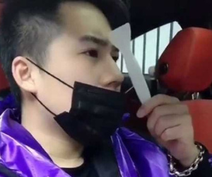 Gái xinh sống chết đòi yêu đương ngay lần đầu gặp, chàng trai hốt hoảng cầu cứu dân mạng