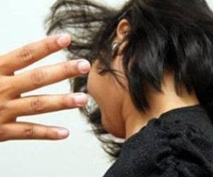 Con bị cắn lúc đùa nghịch khi đi học, mẹ đến tận nhà tát bạn học của con