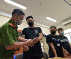 Thanh niên lái siêu xe Ferrari khai: 'Sau khi bị còng tay, không ai làm việc với tôi' (?!)