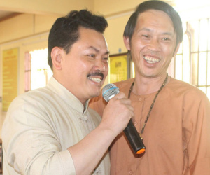 NS Hoài Linh vừa lộ tin nhắn phủ nhận mối quan hệ với Võ Hoàng Yên, netizen liền soi ra bằng chứng phản bác