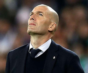 Zidane tiết lộ lý do rời Real trong tâm thư gửi CĐV