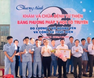 Ông Võ Hoàng Yên nộp lại bằng khen cho tỉnh Quảng Ngãi