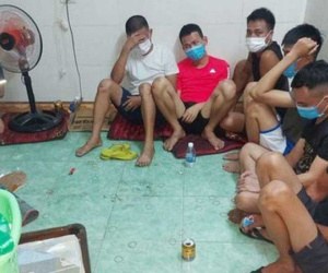 Một đại uý công an bị bắt tại sới bạc trong khách sạn