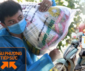 Ảnh: Những shipper 0đ dưới nắng nóng "cháy da cháy thịt" trong tâm dịch Thuận Thành, Bắc Ninh