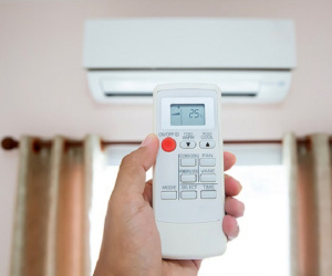 Hiểu rõ từng chức năng trên remote điều hòa, những ngày nắng nóng dùng sao để vừa mát, vừa tiết kiệm điện?
