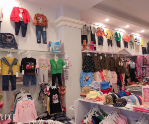 Mở shop bán quần áo trẻ em, cô gái phát mệt vì liên tục phải giảm giá cho chị của người yêu