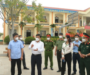 Vừa từ nơi cách ly về nhà, người phụ nữ nhận kết quả dương tính SARS-CoV-2