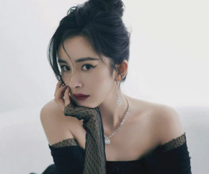 Siêu thảm đỏ Tencent 2021: Dương Mịch sexy hết nấc, Lưu Diệc Phi khoe thần thái ngút ngàn