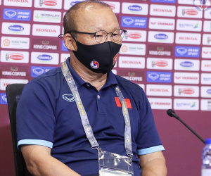 HLV Park Hang-seo: 'Vấn đề lớn nhất là thời tiết, Việt Nam phải thắng Indonesia'