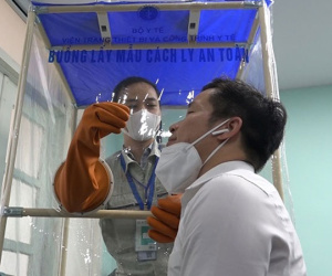 Cận cảnh buồng lấy mẫu xét nghiệm Covid-19 siêu di động