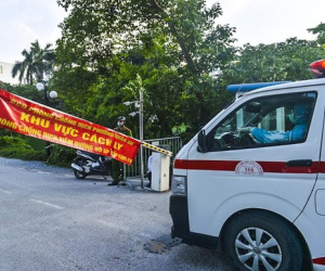 Bắc Giang: Lợi dụng dịch bệnh, thanh niên xin giấy 'thông hành' chở nước vào ổ dịch bán kiếm lời