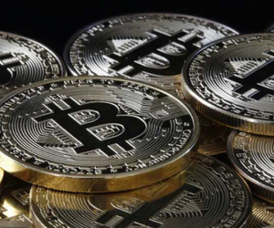 Giá Bitcoin liên tục lao dốc, 'chữ thập tử thần' sắp xuất hiện?