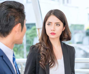 Vợ đang ở công ty thì nhận được cuộc điện thoại 'động trời' từ chồng, song cuộc gặp mặt ở nơi sau đó mới khiến anh ta phải bàng hoàng