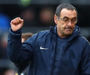 HLV Sarri thoát cảnh thất nghiệp