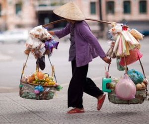 Đề xuất 'bơm' 1.000 tỷ hỗ trợ xe ôm, bán hàng rong ở Tp.HCM: 'Liều thuốc vàng' giữa đại dịch