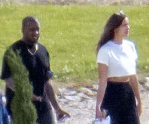HOT: Kanye West lộ ảnh hẹn hò tình cũ Cristiano Ronaldo sau 4 tháng ly hôn Kim, body nóng bỏng của siêu mẫu gây sốt