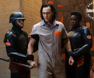 TV series 'Loki' mở màn như tấu hài, 'thần điêu đại bịp' bị hành ngay từ tập 1