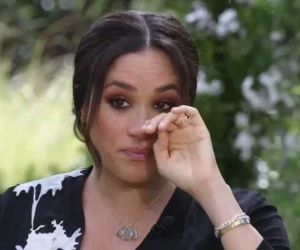 Mẹ Meghan đang giúp chăm Lilibet