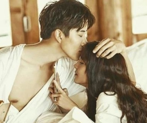 Sau khi kết thúc màn 'ân ái', cô vợ thường giữ một thói quen bình thường này nhưng nào biết nó vô tình đẩy hai người trở nên xa cách hơn