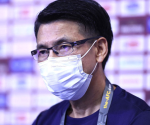 HLV Tan Cheng Hoe: 'Malaysia hên khi Quang Hải bị treo giò'