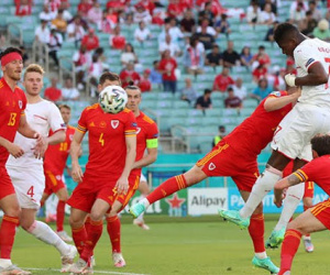 Bale 'tắt điện', Wales may mắn thoát thua trước Thụy Sỹ