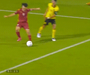 Báo Trung Quốc tố Văn Toàn ăn vạ, gọi tình huống penalty là 'điên rồ nhất lịch sử'