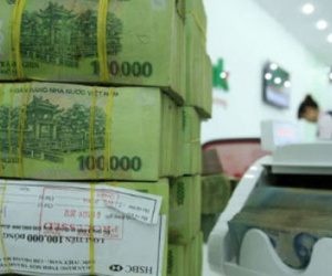 Đến lúc bỏ trần lãi suất huy động