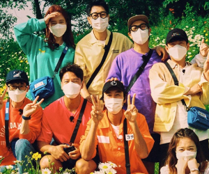 Tâm thư 7 thành viên Running Man gửi Lee Kwang Soo trước khi chia tay, fan đọc tới đâu cạn nước mắt tới đó