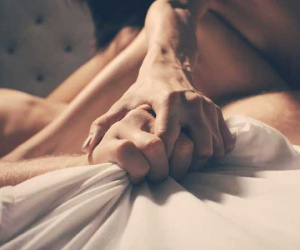 Chỉ với chút sức lực mà cô vợ vẫn khiến ông xã tràn trề khoái cảm khi 'yêu' cùng bài học 'hồi xuân' cho chồng cực đỉnh