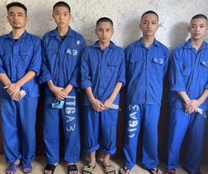 Khai quật tử thi thanh niên chôn cất đã 5 ngày ở Quảng Ninh, cảnh sát bắt khẩn cấp nhóm thanh niên