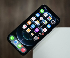 Mỹ xem xét dự luật cấm Apple cài sẵn các ứng dụng của mình trên iPhone
