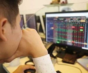 Trong 'cơn say' chứng khoán, tiền đang chảy vào túi ai?