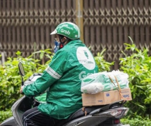 TP.HCM: Đang đi giao hàng, tài xế Grab tấp vào khu lấy mẫu xét nghiệm Covid-19, kết quả dương tính