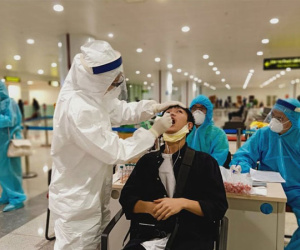 Hà Nội xét nghiệm Covid-19 ngẫu nhiên người từ TP.HCM đến sân bay Nội Bài